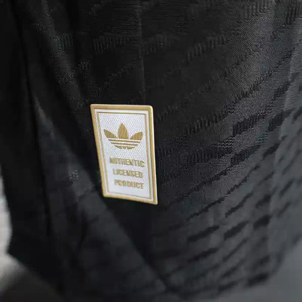 Buy Real Madrid Goalkeeper 2025-26 Player version jersey image 2