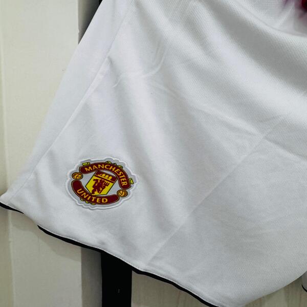 Buy Manchester United Away 2008 Full sleeves Retro Jersey Set image 1