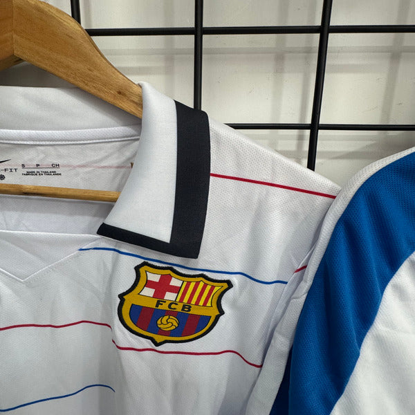 Buy Barcelona Away 2003-04 Retro Set image 3