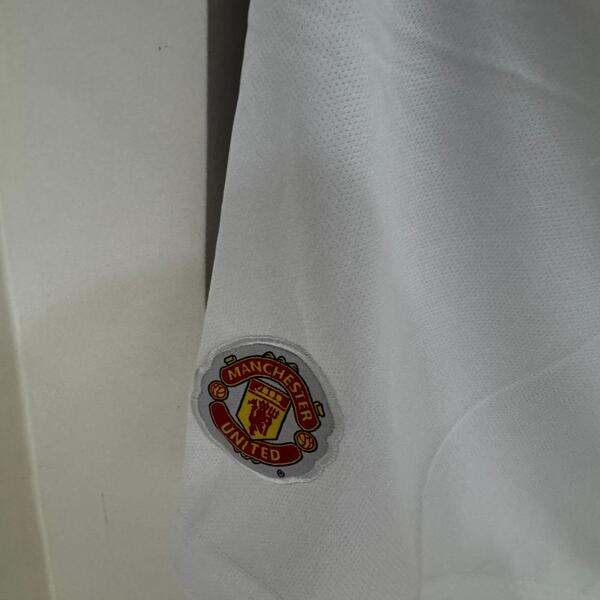 Buy Manchester United Away 2008 Full sleeves Retro Jersey Set image 2