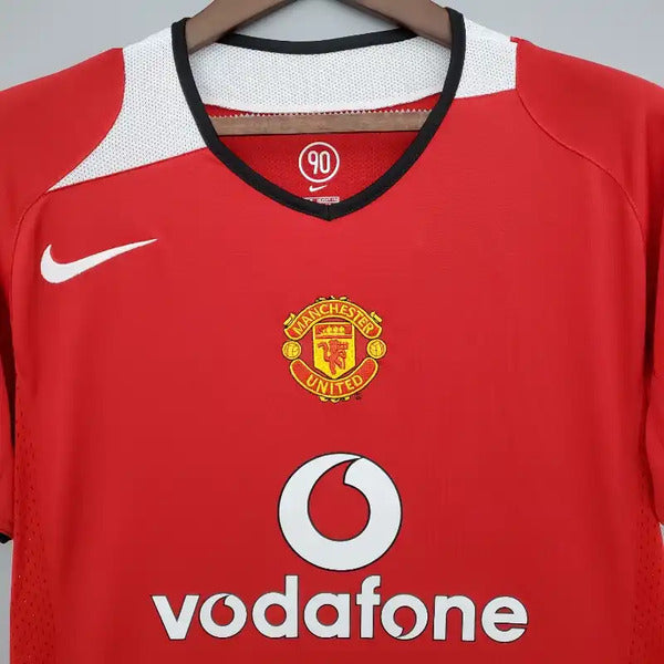 Buy Manchester United Home Retro 2004-06Jersey image 4