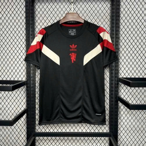 Buy Manchester United Black Training 2024-25jersey image 0