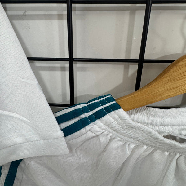 Real Madrid Home Kit 2017-18 Retro Set image 3
