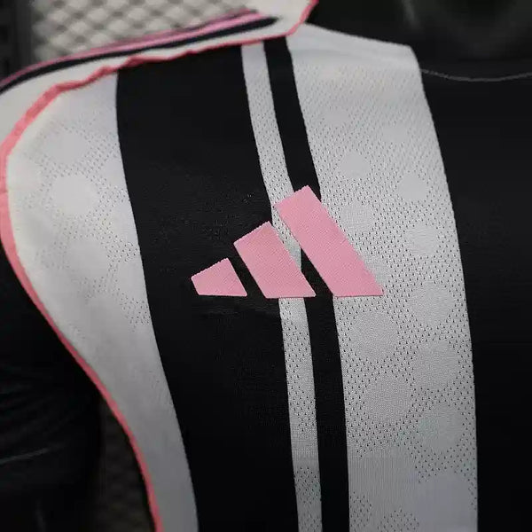 Buy Juventus Home 2025-26 player version Jersey image 1