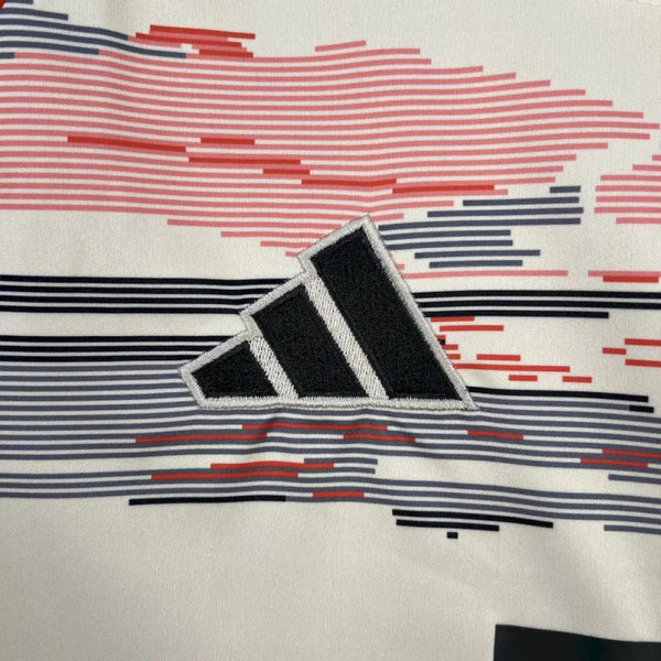 Bayern Munich Away 2025–26 Customizable Jersey image 3