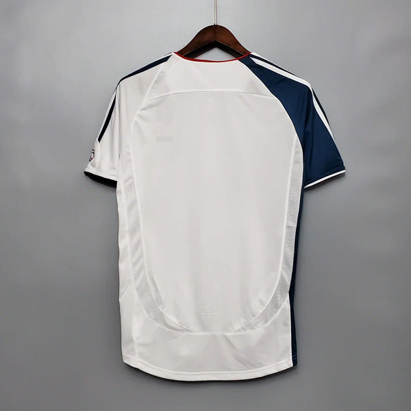 Liverpool Away 2006-07 retro jersey image 1