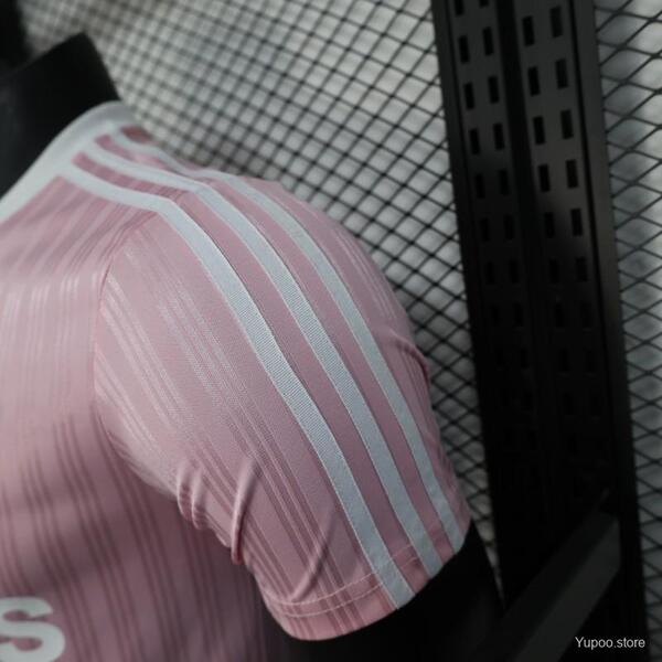 Pink Player version 2024-25 image 3