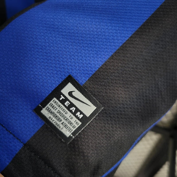 Inter Milan 2009-10 Retro jersey image 1