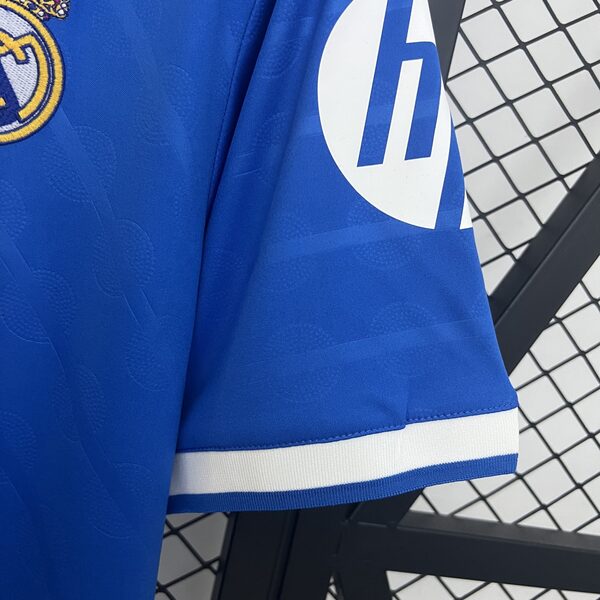 Buy Real Madrid Third 2025-26 jersey image 1