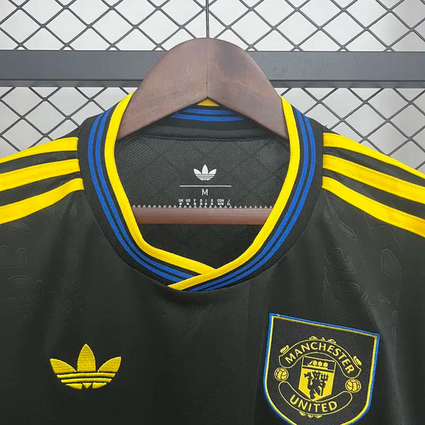 Buy Manchester United Third 2025-26 jersey Customizable image 5