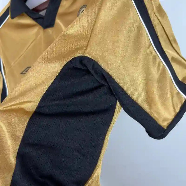 Manchester United 2001-02 Retro 100th Anniversary image 6