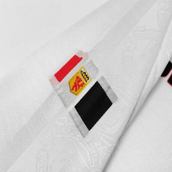 Manchester United Away 1997-98 Retro Full Sleeves image 3