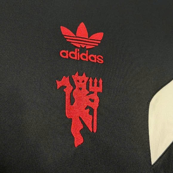 Buy Manchester United Black Training 2024-25jersey image 3