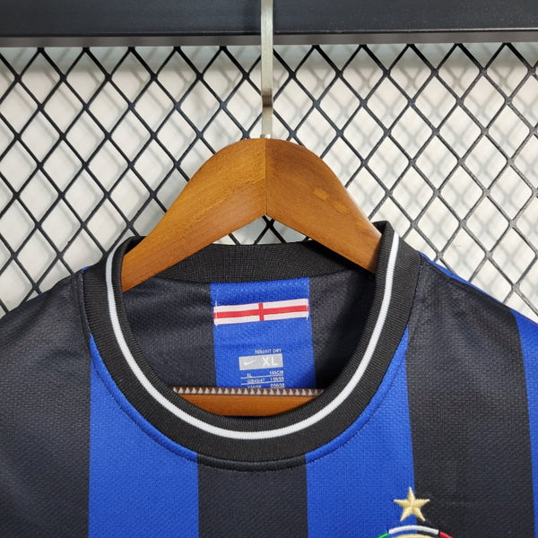 Inter Milan 2009-10 Retro jersey image 3