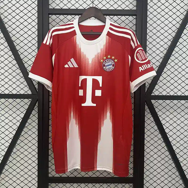 Bayern Munich Home 2025-26 jersey Customizable image 0